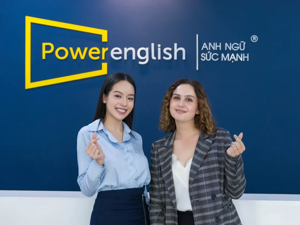 Học viên thanh thủy cùng giảng viên